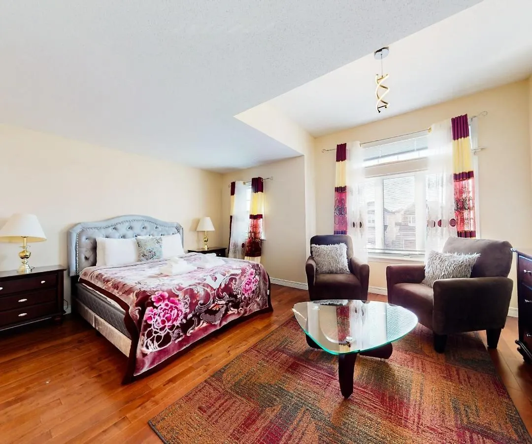 Apartment 4 Bedroom House In Ottawa, Great Location